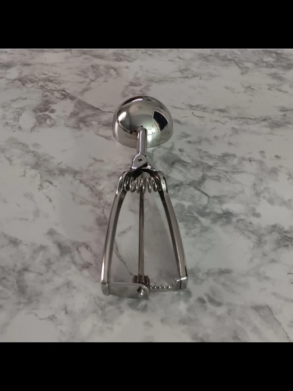 Authentic Pampered Chef Extra Large Scoop — RETIRED